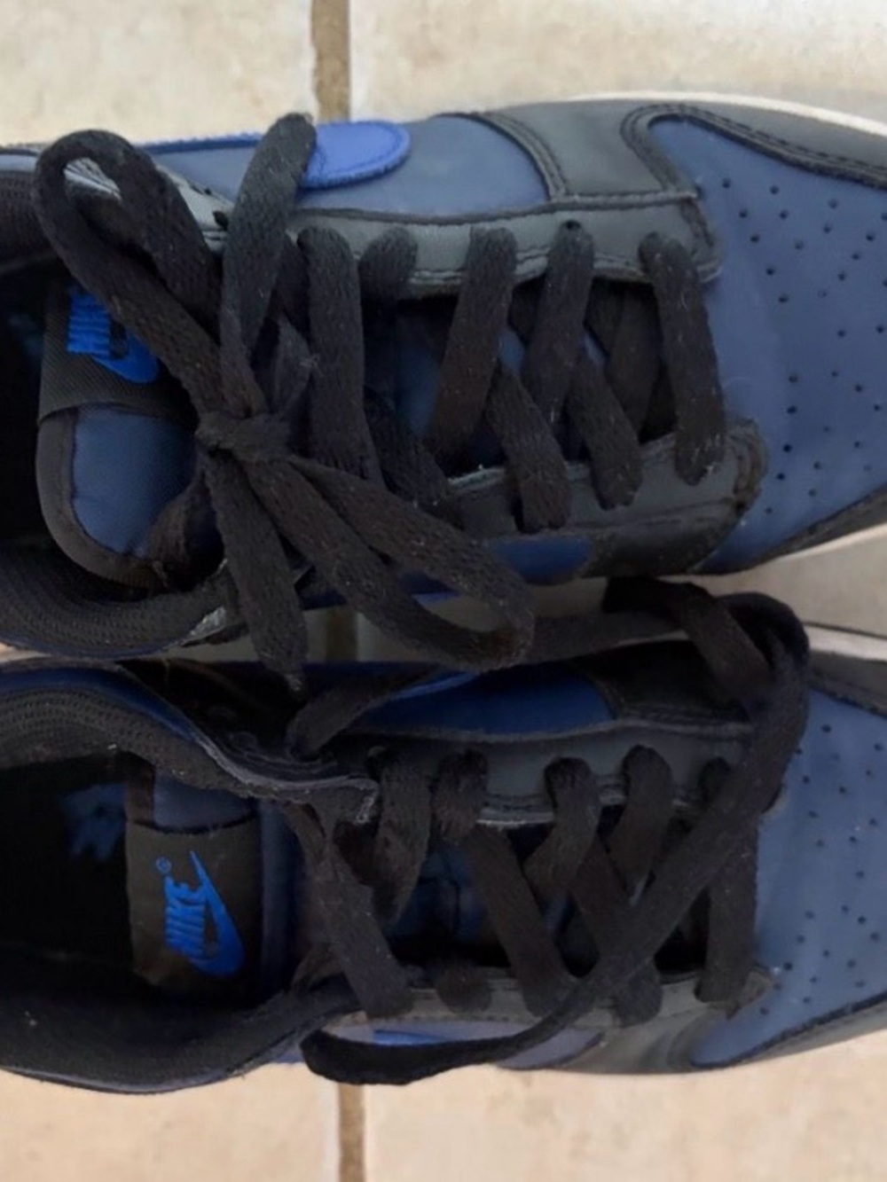 Nike Low-Top Sneakers in Black and Blue